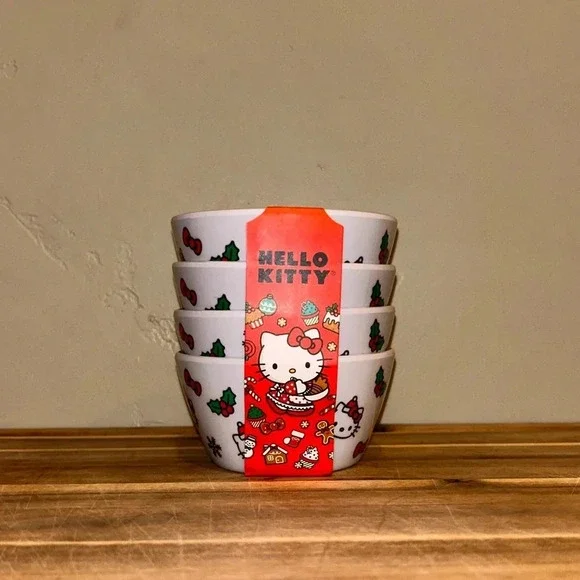 Hello Kitty stackable Christmas Bowls by Sanrio. 4 bowls. 100% Melamine. NWTS🎁 - Picture 3 of 10